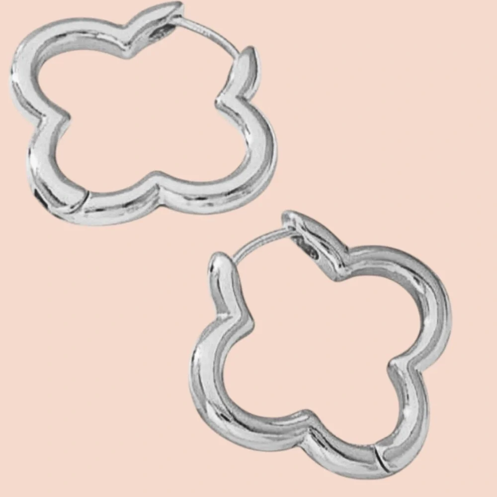 NEW! 14K Gold Plated Minimalist Clover Huggie Hoop Earrings